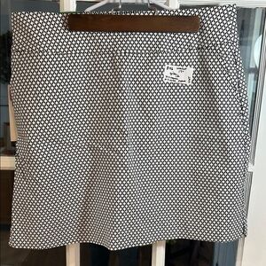 B46.    Classic Black & White Patterned A-Line Skort